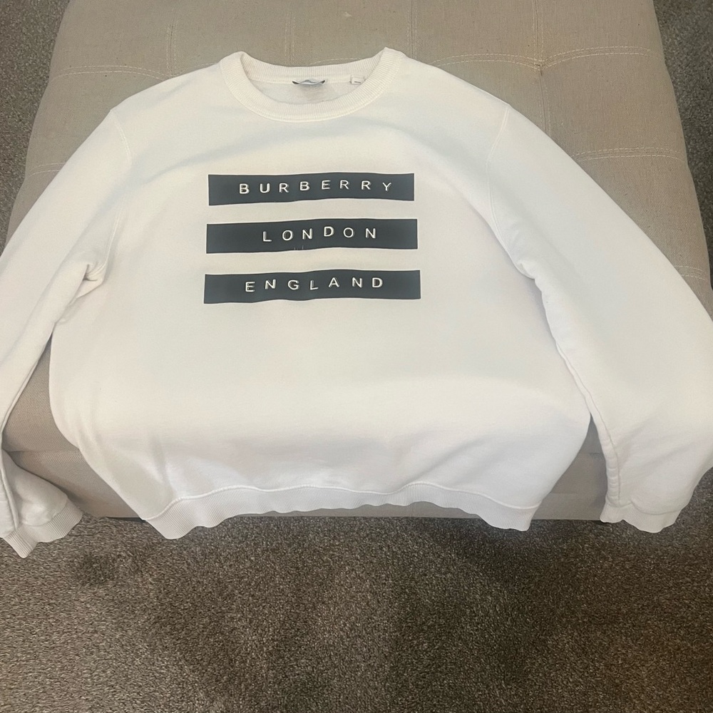 White Burberry sweatshirt